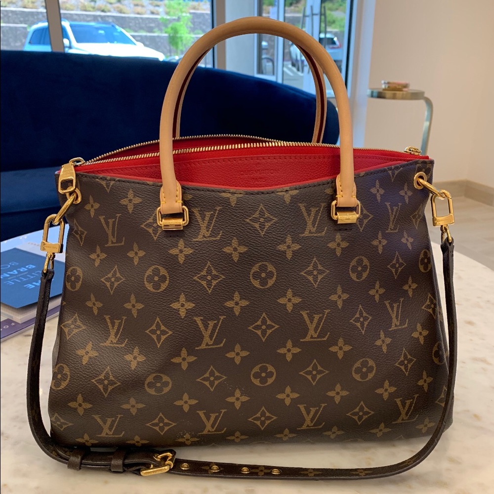 Louis Vuitton Purse